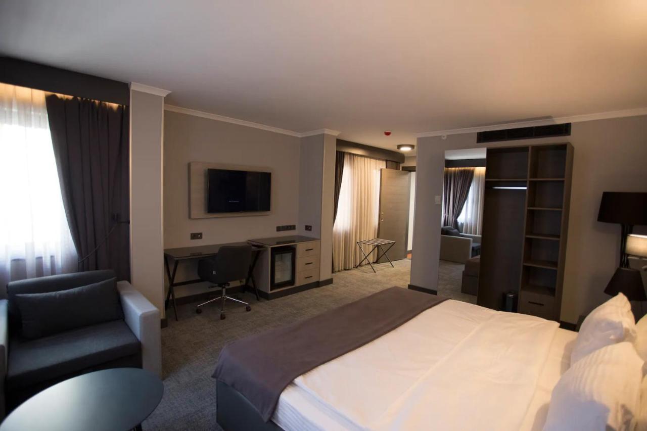 Days Hotel By Wyndham Ankara Cankaya Екстериор снимка