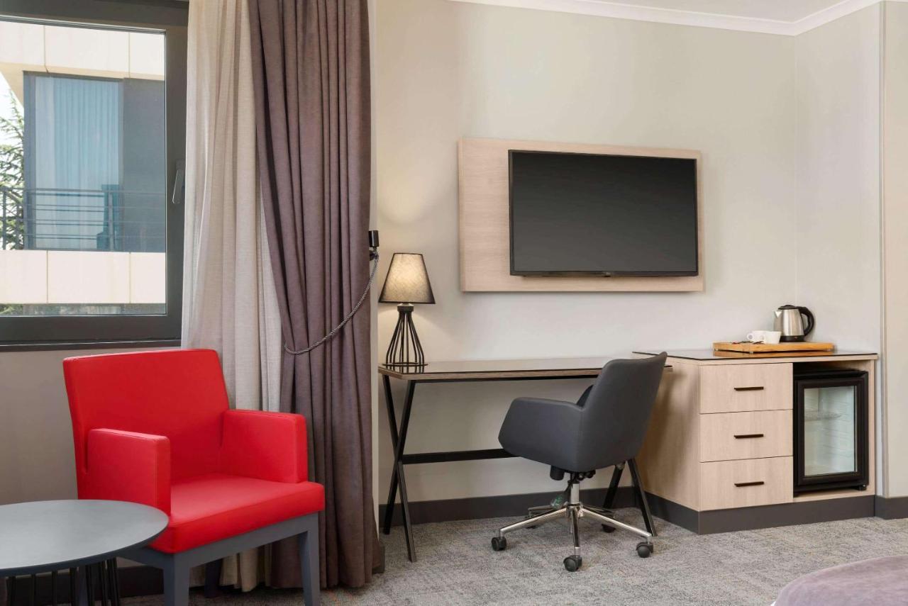 Days Hotel By Wyndham Ankara Cankaya Екстериор снимка