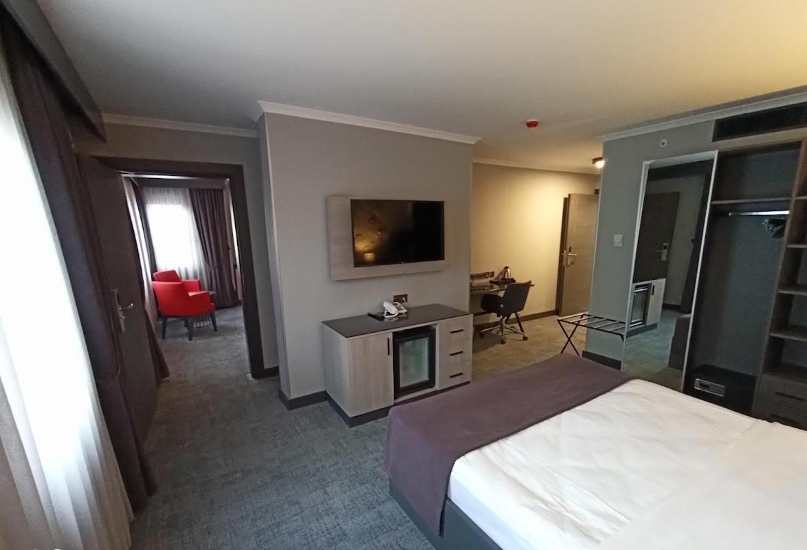 Days Hotel By Wyndham Ankara Cankaya Екстериор снимка